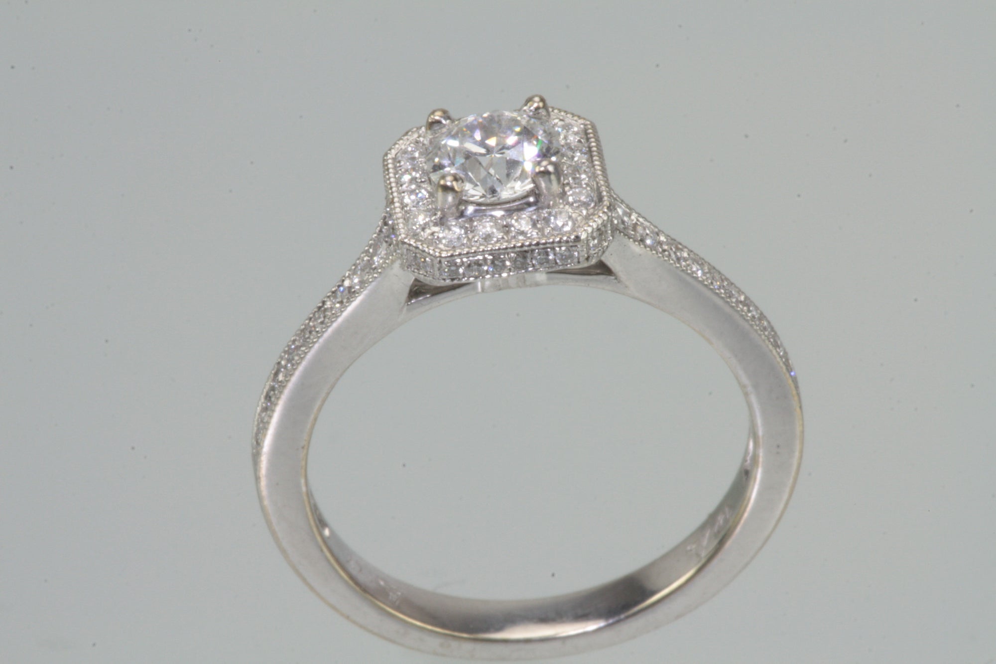 Diamond Halo Style 3/4ct Engagement Ring G SI1