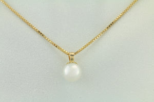 Gem Grade Japanese Akoya Pearl 14kt Gold Pendant